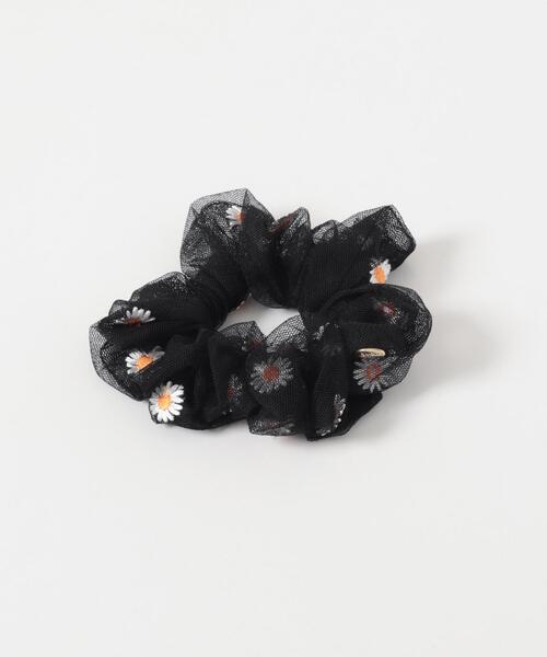 SMELLY(スメリー)の「シアーフラワーシシュウシュシュ(シュシュ・レディース・アイボリー/ブラック・-)」の13枚目の写真