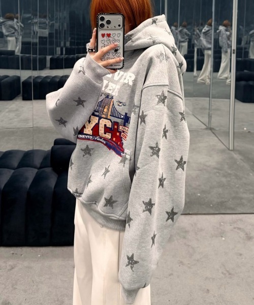 LAC-VERT（ラック・ヴェール）の「古着風スターフーディー（パーカー・レディース・レッド/グレー/ネイビー・FREE）」の4枚目の写真