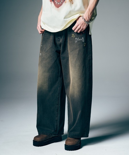 glamb（グラム）の「Studs Wide Denim / スタッズワイドデニム（デニムパンツ・メンズ・ブラック/インディゴブルー・S/M/L）」の2枚目の写真