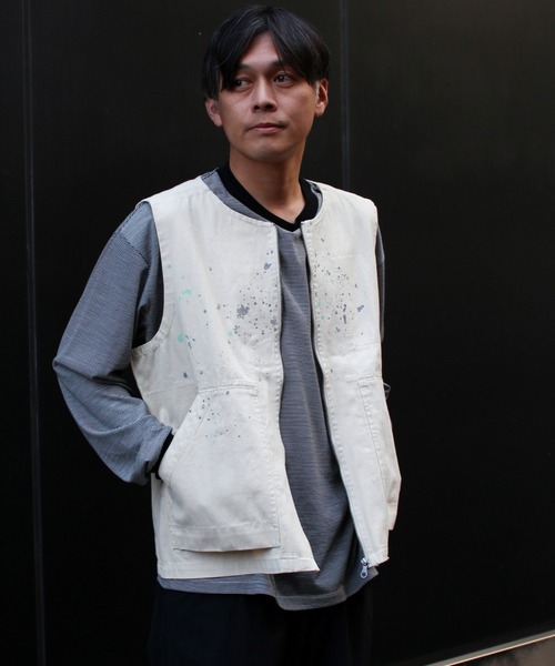 Snow Peak(スノーピーク)の「Snow Peak / Sulfur Dyed Fade Painted Vest フェードペイントベスト(ベスト・メンズ・ホワイト/チャコール・S/M/L/XL)」の1枚目の写真