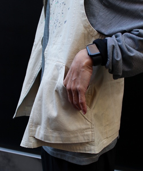 Snow Peak(スノーピーク)の「Snow Peak / Sulfur Dyed Fade Painted Vest フェードペイントベスト(ベスト・メンズ・ホワイト/チャコール・S/M/L/XL)」の8枚目の写真