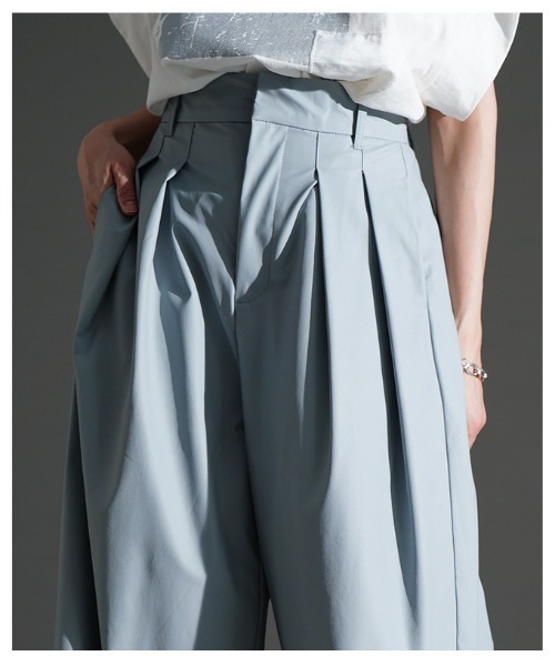 Sawa a la mode（サワアラモード）の「フェイクレザータックワイドパンツ（その他パンツ・レディース・ブルー/ブラック/イエロー・FREE）」の16枚目の写真