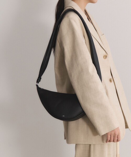 ADAM ET ROPE'（アダムエロペ）の「【PFT】Tori Long Shoulder Bag（ショルダーバッグ・レディース・ブラック/ベージュ・FREE）」の8枚目の写真
