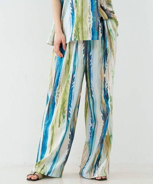 NOMINE(ノミネ)の「【セットアップ対応】ペイント柄 ドロストコード タックパンツ(その他パンツ・レディース・ブラウン/グリーン/ピンク・M/S)」の3枚目の写真