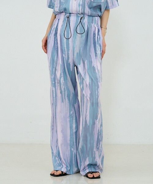 NOMINE(ノミネ)の「【セットアップ対応】ペイント柄 ドロストコード タックパンツ(その他パンツ・レディース・ブラウン/グリーン/ピンク・M/S)」の9枚目の写真