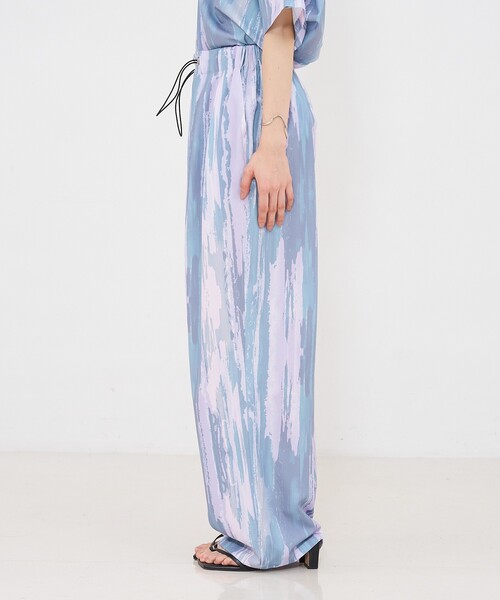 NOMINE(ノミネ)の「【セットアップ対応】ペイント柄 ドロストコード タックパンツ(その他パンツ・レディース・ブラウン/グリーン/ピンク・M/S)」の11枚目の写真