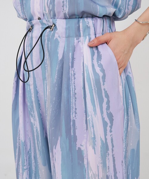 NOMINE(ノミネ)の「【セットアップ対応】ペイント柄 ドロストコード タックパンツ(その他パンツ・レディース・ブラウン/グリーン/ピンク・M/S)」の14枚目の写真