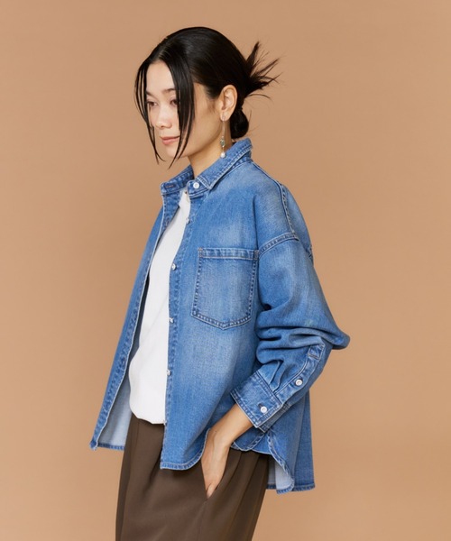 INED(イネド)の「【別注アイテム】スーパービッグシャツAlmond《Healthy DENIM》(シャツ/ブラウス・レディース・インディゴブルー・9号/11号)」の12枚目の写真