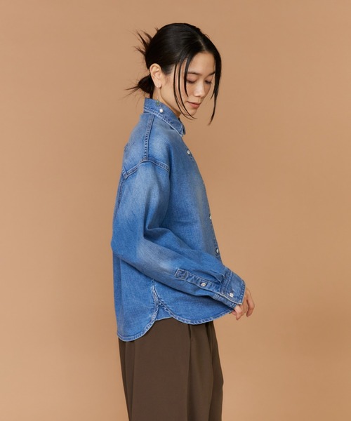 INED(イネド)の「【別注アイテム】スーパービッグシャツAlmond《Healthy DENIM》(シャツ/ブラウス・レディース・インディゴブルー・9号/11号)」の8枚目の写真