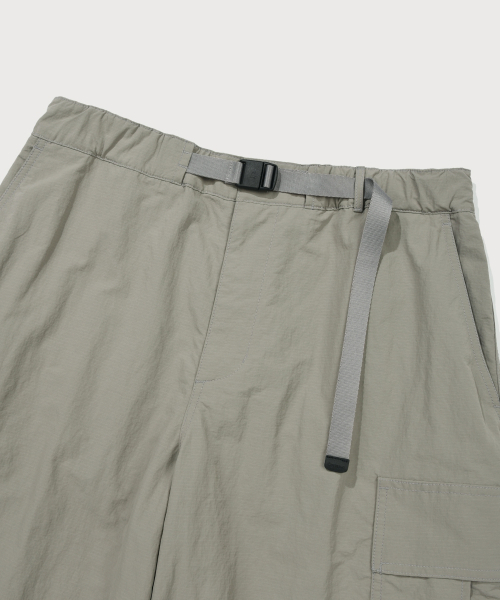 COVERNAT(カバーナット)の「ワイドナイロンカーゴイージーパンツカーキ(その他パンツ・メンズ・その他・SMALL/MEDIUM/LARGE/X-LARGE)」の10枚目の写真