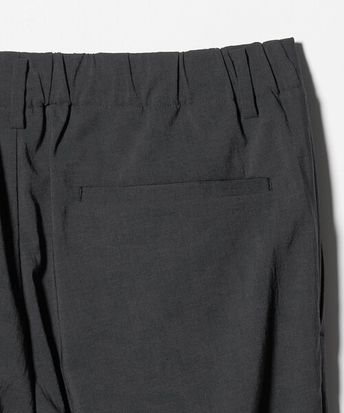 BEAUTY&YOUTH UNITED ARROWS（ビューティーアンドユースユナイテッドアローズ）の「東レ/TORAY メランジ 1プリーツ テーパード パンツ NO.5 セットアップ対応 ヨコストレッチ ウォッシャブル（その他パンツ・メンズ・ダークグレー/オリーブ/ブラック・XL/L/M/S）」の12枚目の写真