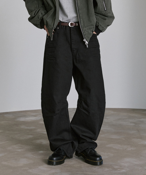P.IN.O(ピインオ)の「エンボカーブドコットンパンツ - ブラック(その他パンツ・メンズ・その他・SMALL/MEDIUM/LARGE/X-LARGE)」の2枚目の写真