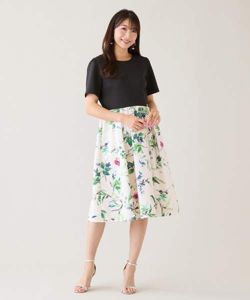 Rose Tiara(ローズティアラ)の「クラシカルローズコンビワンピース(ワンピース・レディース・ブラック・38/40/42/46)」の2枚目の写真