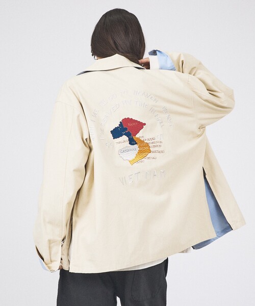 TAION(タイオン)の「【TAION / タイオン】NON DOWN REVERSIBLE VET BLOUSON /ノンダウン リバーシブル 刺繍 ブルゾン/べトジャン/ユニセックス 【WEB限定】(ブルゾン・メンズ・ホワイト系その他/ブラック系その他/ブルー系その他・M/L)」の2枚目の写真