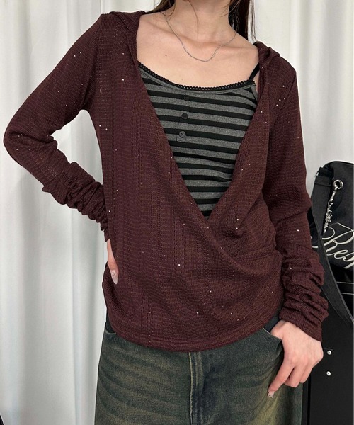 sedacle girl(セダクルガール)の「スパンコールシアーニットソー(Tシャツ/カットソー・レディース・ボルドー/ブラック・SMALL/MEDIUM)」の2枚目の写真