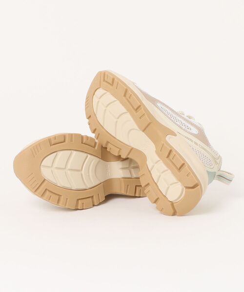 MAD FOOT(マッドフット)の「MADFOOT! マッドフット キッズ ボリュームソールメッシュスニーカー【幅広3E】厚底 250033(スニーカー・キッズ・ホワイト/ベージュ系その他2/ブラック・20.0cm/21.0cm/22.0cm/23.0cm/24.0cm)」の5枚目の写真