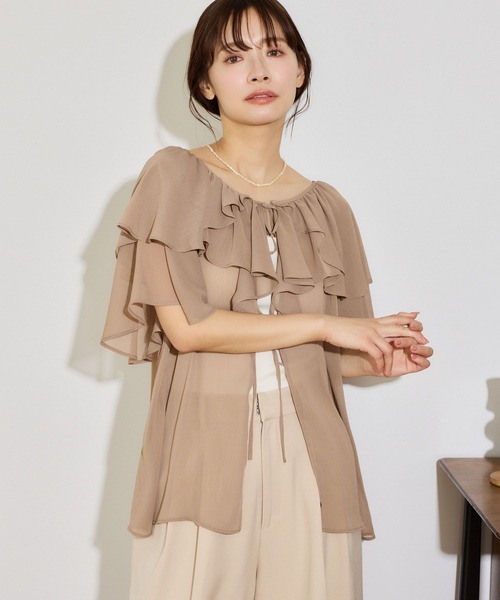 mysty woman(ミスティウーマン)の「フロントリボン楊柳フリルブラウス 666024(シャツ/ブラウス・レディース・ベージュ/ミント/アイボリー/ブラック・FREE)」の1枚目の写真