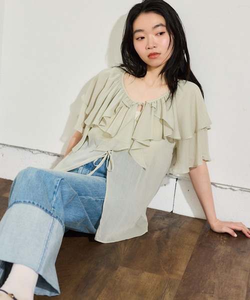 mysty woman(ミスティウーマン)の「フロントリボン楊柳フリルブラウス 666024(シャツ/ブラウス・レディース・ベージュ/ミント/アイボリー/ブラック・FREE)」の4枚目の写真