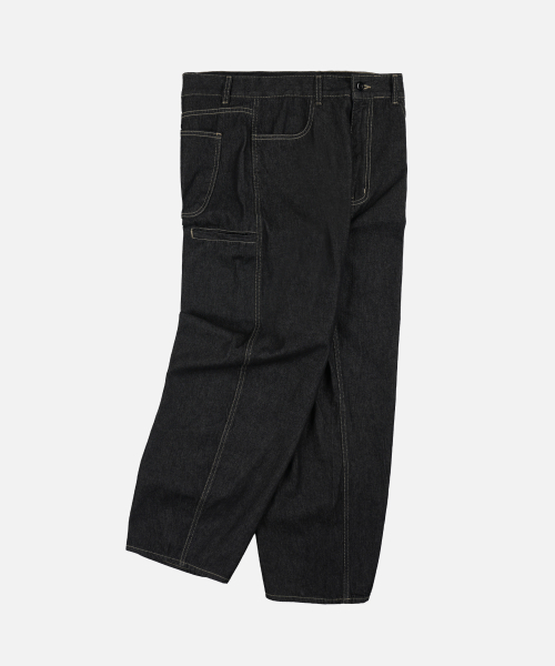 FRIZMWORKS(フリズムワークス)の「CURVED DENIM PANTS _ BLACK(デニムパンツ・メンズ・その他・SMALL/MEDIUM/LARGE/X-LARGE)」の2枚目の写真