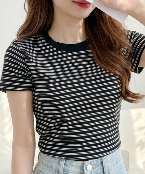Ada.(エイダ)の「配色 ボーダーデザイン クロップド 半袖Tシャツ(Tシャツ/カットソー・レディース・グレー系その他2/グレー系その他/ブラック×ホワイト・FREE)」の2枚目の写真