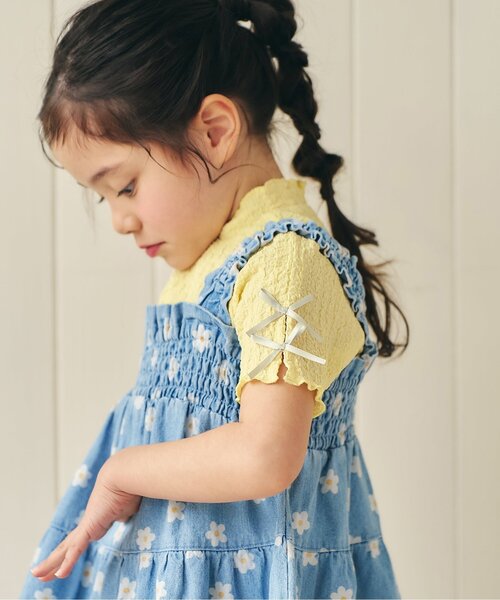 apres les cours(アプレレクール)の「ぽこぽこジャガード袖リボン半袖Tシャツ(Tシャツ/カットソー・キッズ・アイボリー/サックスブルー/ブラウン/サーモンピンク/イエロー・100/110/120/130/80/90/140)」の4枚目の写真