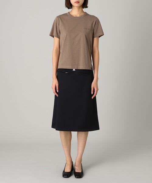 courreges(クレージュ)の「EMBROIDERED T-SHIRT 325JTS217JS0233(Tシャツ/カットソー・レディース・チャコールグレー/ホワイト/ブラウン/イエロー・SMALL)」の8枚目の写真