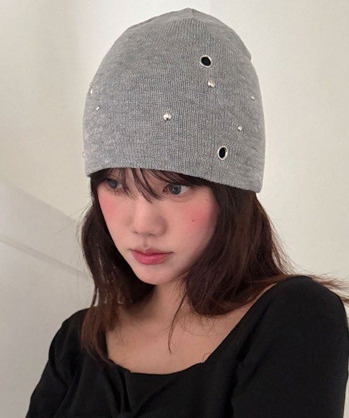 シーズンレス】ユニーク スタッド アイレット ニット ビーニー（ニット
