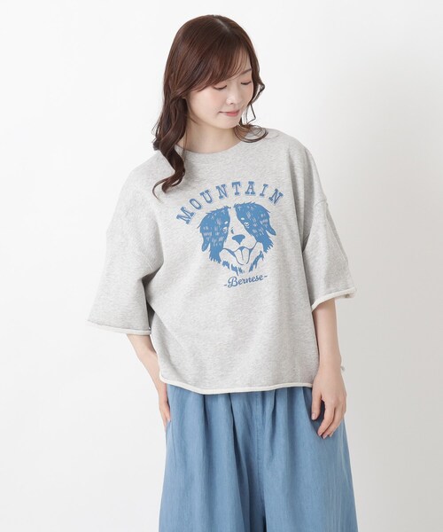 one'sterrace(ワンズテラス)の「ミニ裏毛 プリントカットオフプルオーバー(Tシャツ/カットソー・レディース・ブラック系8/グレー系4/アイボリー系8・02)」の2枚目の写真