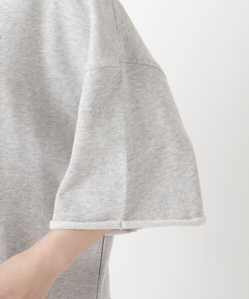 one'sterrace(ワンズテラス)の「ミニ裏毛 プリントカットオフプルオーバー(Tシャツ/カットソー・レディース・ブラック系8/グレー系4/アイボリー系8・02)」の12枚目の写真