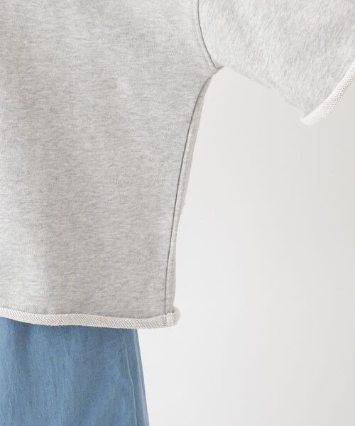 one'sterrace(ワンズテラス)の「ミニ裏毛 プリントカットオフプルオーバー(Tシャツ/カットソー・レディース・ブラック系8/グレー系4/アイボリー系8・02)」の11枚目の写真