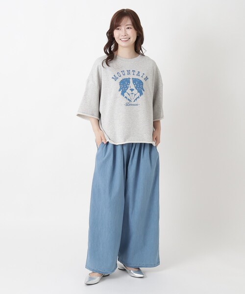 one'sterrace(ワンズテラス)の「ミニ裏毛 プリントカットオフプルオーバー(Tシャツ/カットソー・レディース・ブラック系8/グレー系4/アイボリー系8・02)」の4枚目の写真