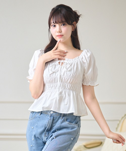 Anely(アネリー)の「フロント リボン コンパクト パフスリーブ トップス(Tシャツ/カットソー・レディース・ブルー/ホワイト・FREE)」の2枚目の写真