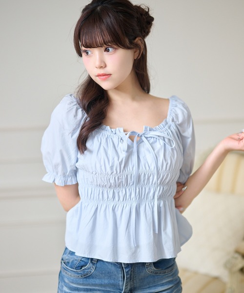 Anely(アネリー)の「フロント リボン コンパクト パフスリーブ トップス(Tシャツ/カットソー・レディース・ブルー/ホワイト・FREE)」の3枚目の写真