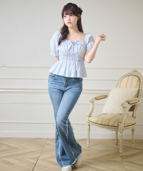 Anely(アネリー)の「フロント リボン コンパクト パフスリーブ トップス(Tシャツ/カットソー・レディース・ブルー/ホワイト・FREE)」の4枚目の写真