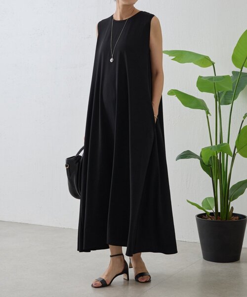 LIVETART(リヴェタート)の「ストレッチジョーゼットマキシワンピ(ワンピース・レディース・ブラック・1/0)」の2枚目の写真