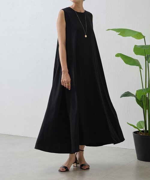 LIVETART(リヴェタート)の「ストレッチジョーゼットマキシワンピ(ワンピース・レディース・ブラック・1/0)」の3枚目の写真