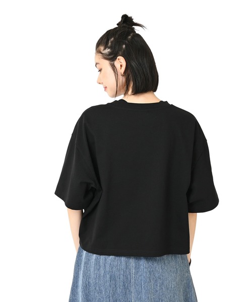 NEW BALANCE（ニューバランス）の「エンブロイダリードNBショートスリーブ（Tシャツ/カットソー・レディース・ミント/パープル/オフホワイト/ブラック・SMALL/MEDIUM/LARGE/X-LARGE）」の16枚目の写真