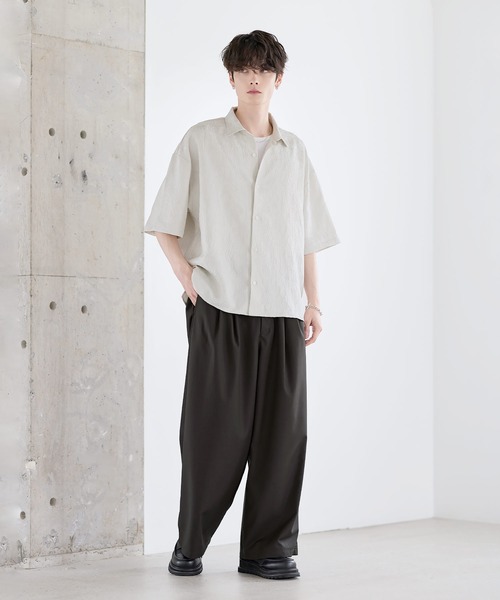 ETELIO(エテリオ)の「総柄ジャガードリラクシング半袖シャツ(シャツ/ブラウス・メンズ・ブラック/チャコール/ホワイト/ワイン/ブルー・XL/L/M/S)」の6枚目の写真