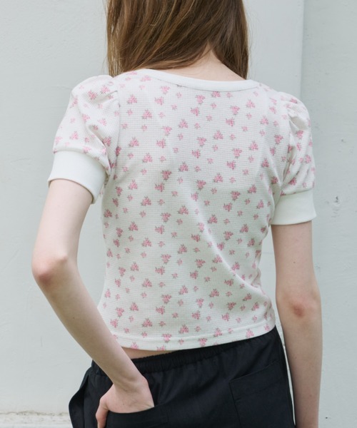 GIUNON(ジウノン)の「henley neck flower dot T / ヘンリーネックフラワードットTシャツ(Tシャツ/カットソー・レディース・ピンク・FREE)」の6枚目の写真