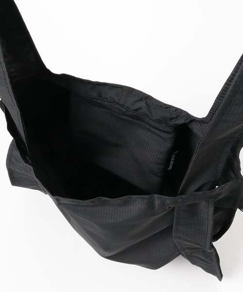 bpr BEAMS(ビーピーアール ビームス )の「Notabag / BAG & BACKPACK(トートバッグ・レディース・イエロー/レッド/ブルー/ブラック・ONE SIZE)」の22枚目の写真