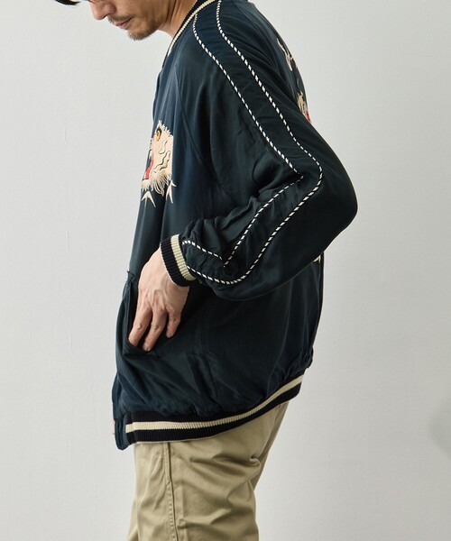 TAILOR TOYO（テーラートウヨウ）の「【TAILOR TOYO/東洋テーラー】ACETATE SUKA AGING MODEL TIGER HEAD（スカジャン・メンズ・ブラック・XXL/XL/L）」の3枚目の写真