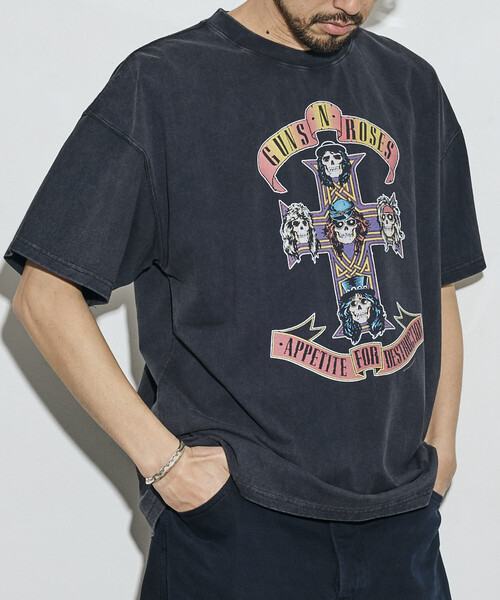 GUNS N' ROSES Tシャツ ピストル バラ　gunsスミクロ　フェード セール】【EXCLUSIVE】GUNS N ROSES ガンズ アンド ローゼス フロント