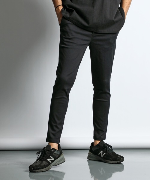 The DUFFER of ST.GEORGE（ザダファーオブセントジョージ）の「「GUM STRETCH CSF」SKINNY EASY CHINO：超伸縮「ガムストレッチ」接触冷感 スキニー イージーチノパン（チノパンツ・メンズ・ホワイト/ライトグレー/ブラック/アイボリー/ネイビー・X-LARGE/LARGE/MEDIUM/SMALL）」の4枚目の写真