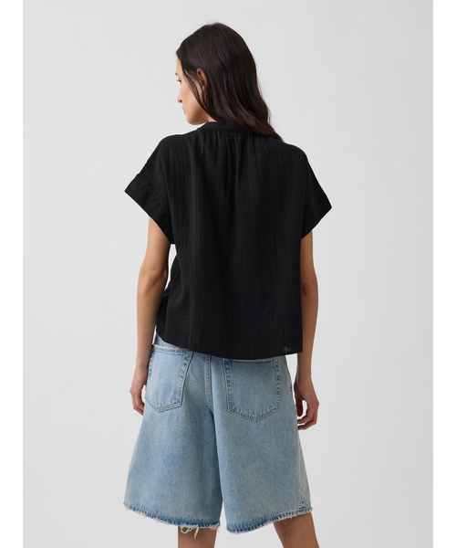 GAP(ギャップ)の「リラックススフィット ボタンアップ ガーゼトップス(シャツ/ブラウス・レディース・ブラック/ホワイト・L/M/S/XS/XXS)」の6枚目の写真