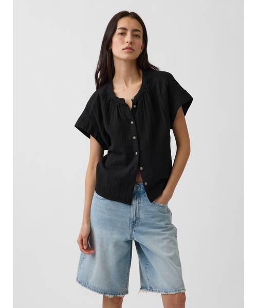 GAP(ギャップ)の「リラックススフィット ボタンアップ ガーゼトップス(シャツ/ブラウス・レディース・ブラック/ホワイト・L/M/S/XS/XXS)」の8枚目の写真