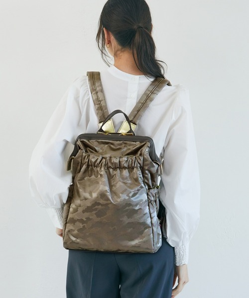 ARTISAN&ARTIST(アルティザンアンドアーティスト)の「「ARTISAN&ARTIST」グレイス・カモフラージュ ワイドオープン・大きめリュック(バックパック/リュック・レディース・グレー系その他・FREE)」の10枚目の写真