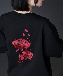 Ellno Loset（エルノロゼット）の「バックフラワー刺繍ポンチT（Tシャツ/カットソー）」