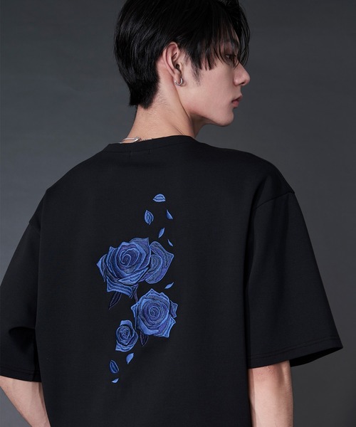 Ellno Loset(エルノロゼット)の「バックフラワー刺繍ポンチT(Tシャツ/カットソー・メンズ・ブラック×レッド/ブルー/ブラック×ブルー/オフホワイト・SMALL/LARGE/MEDIUM)」の9枚目の写真