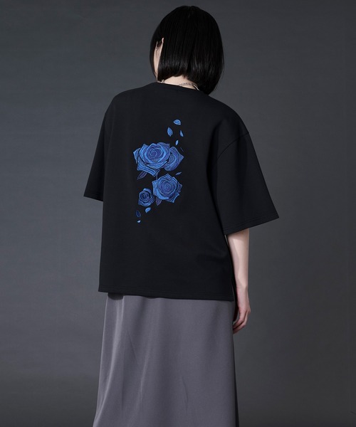 バックフラワー刺繍ポンチT（Tシャツ/カットソー）｜Ellno Loset