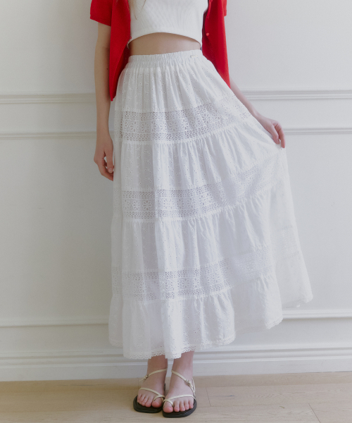 MICANE(ミケーネ)の「レアレースロングスカート(スカート・レディース・アイボリー・SMALL/MEDIUM/LARGE/X-LARGE)」の5枚目の写真